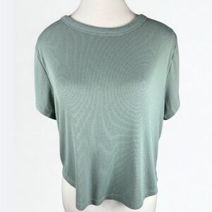 ⭐️ 3/$15 Women's Green Top Size XL